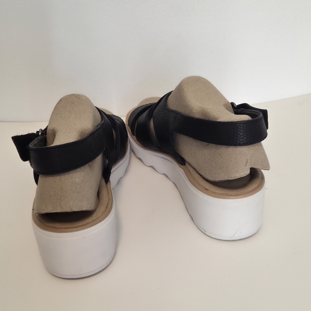 Clark’s Women’s  Jillian Black Leather Criss Cross Strappy Wedge Sandals - Picture 4 of 16